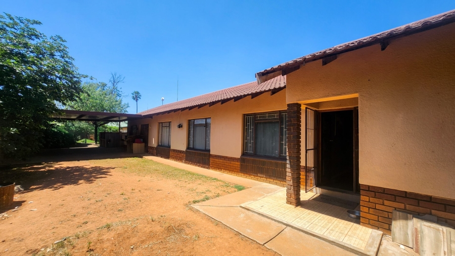 4 Bedroom Property for Sale in Stilfontein Ext 4 North West